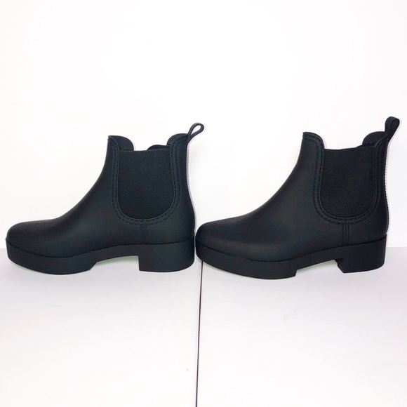 Jeffrey Campbell Hydra Black Matte Chelsea Booties - Picture 1 of 13